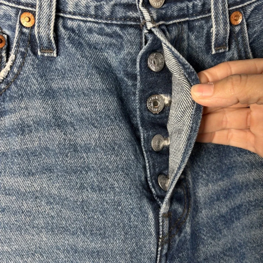 Levis 501‎ Premium Distressed Denim Jeans Mens Button Fly Ripped Knee